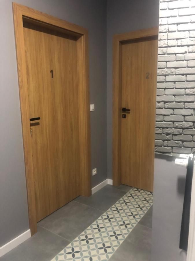 Apartament Z Ogrodkiem I Garazem Poznań Buitenkant foto