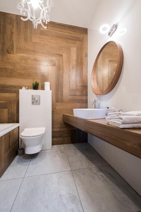 Apartament Z Ogrodkiem I Garazem Poznań Buitenkant foto
