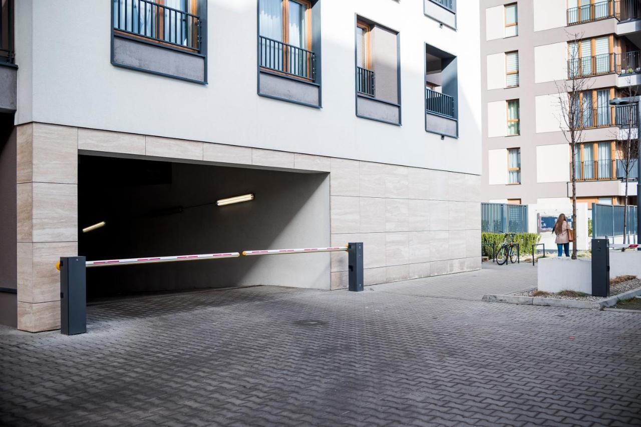 Apartament Z Ogrodkiem I Garazem Poznań Buitenkant foto