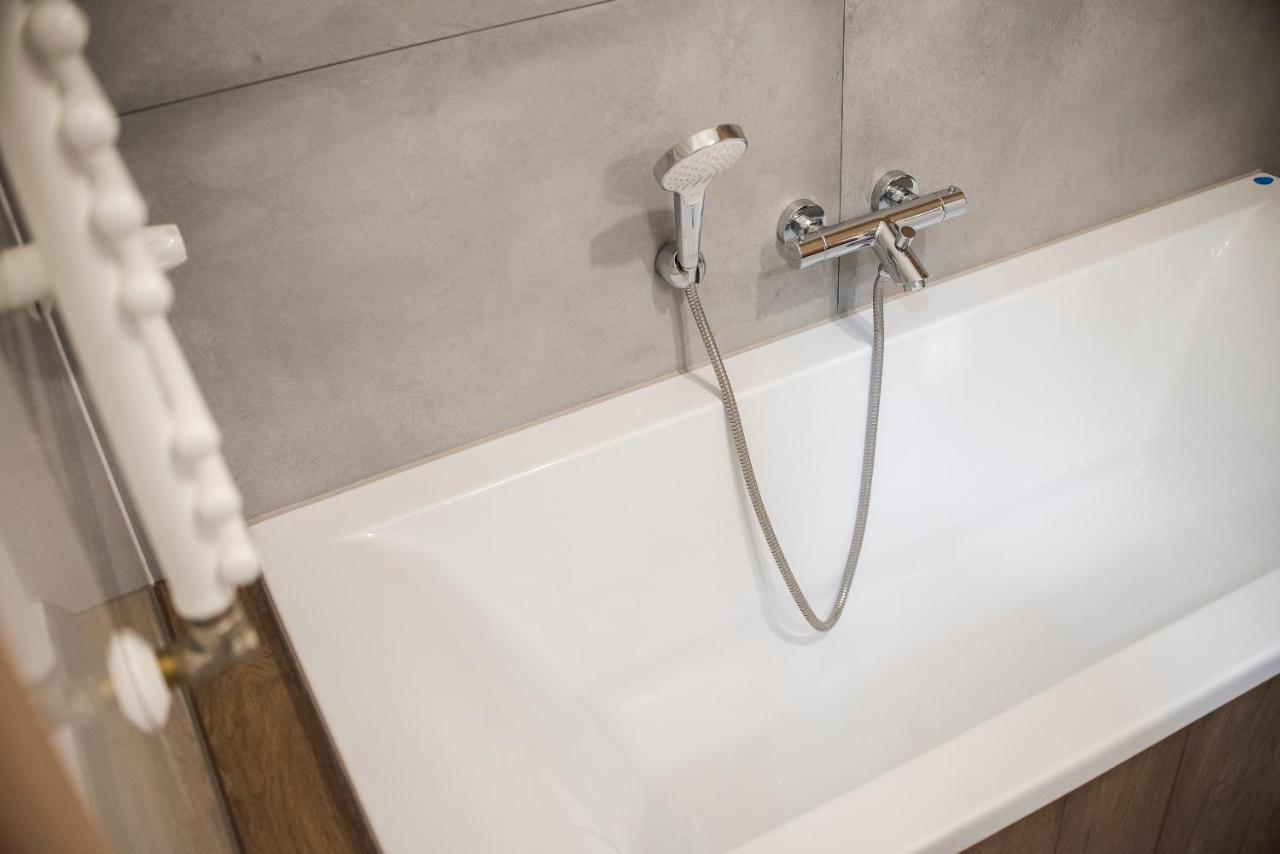 Apartament Z Ogrodkiem I Garazem Poznań Buitenkant foto
