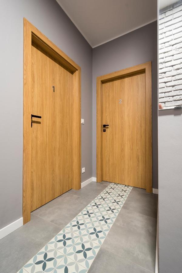 Apartament Z Ogrodkiem I Garazem Poznań Buitenkant foto