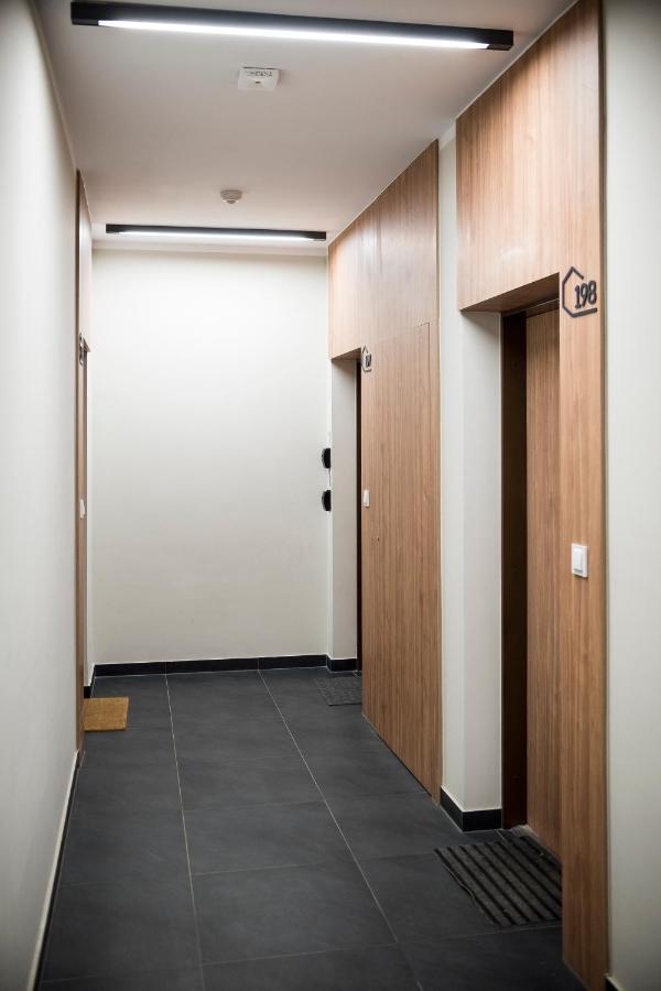 Apartament Z Ogrodkiem I Garazem Poznań Buitenkant foto