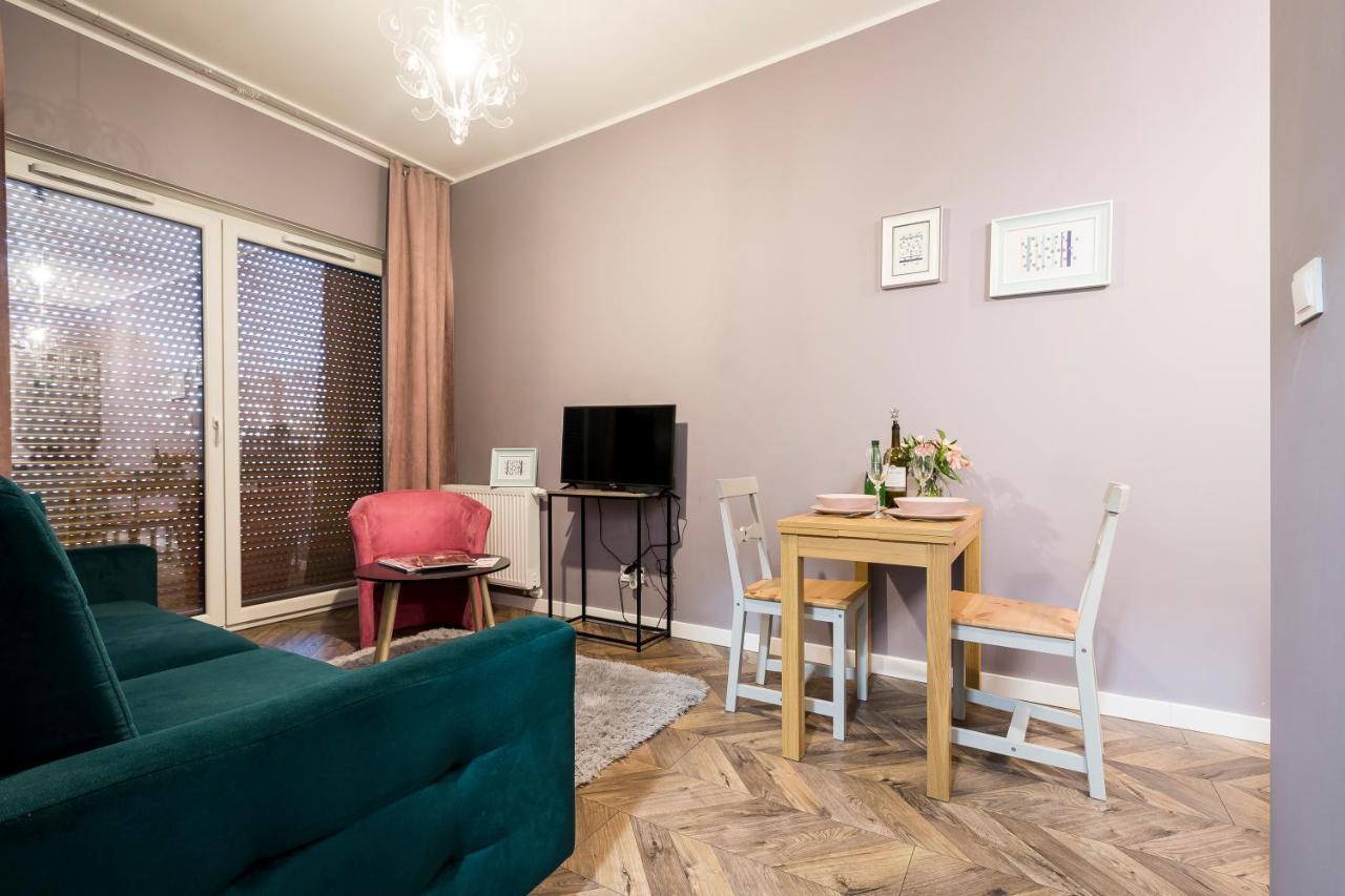 Apartament Z Ogrodkiem I Garazem Poznań Buitenkant foto