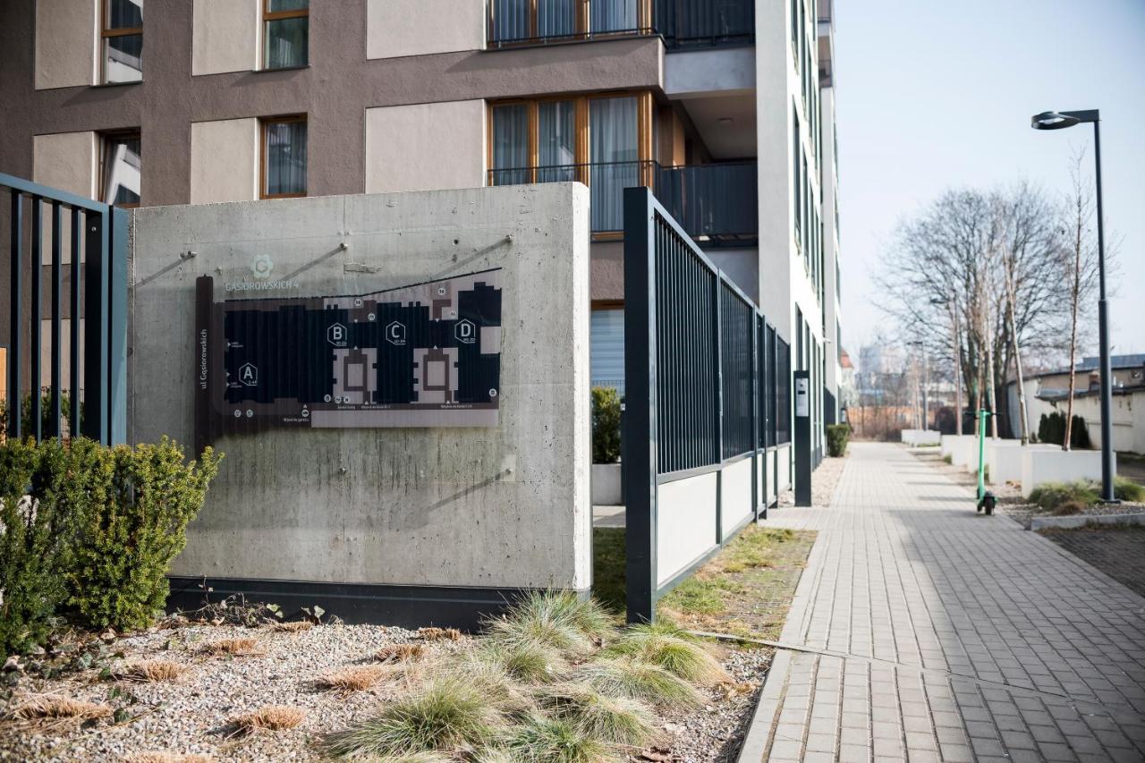 Apartament Z Ogrodkiem I Garazem Poznań Buitenkant foto