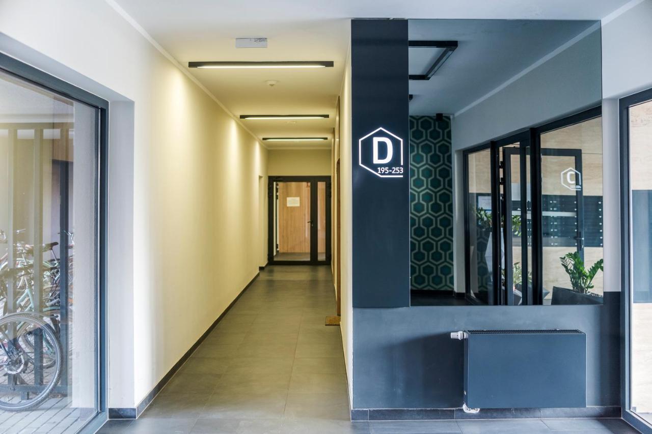 Apartament Z Ogrodkiem I Garazem Poznań Buitenkant foto