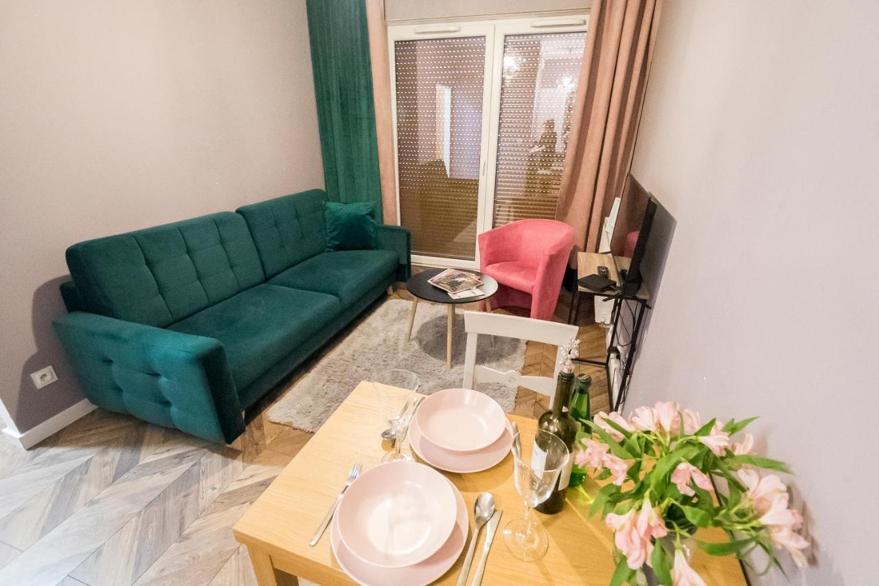 Apartament Z Ogrodkiem I Garazem Poznań Buitenkant foto