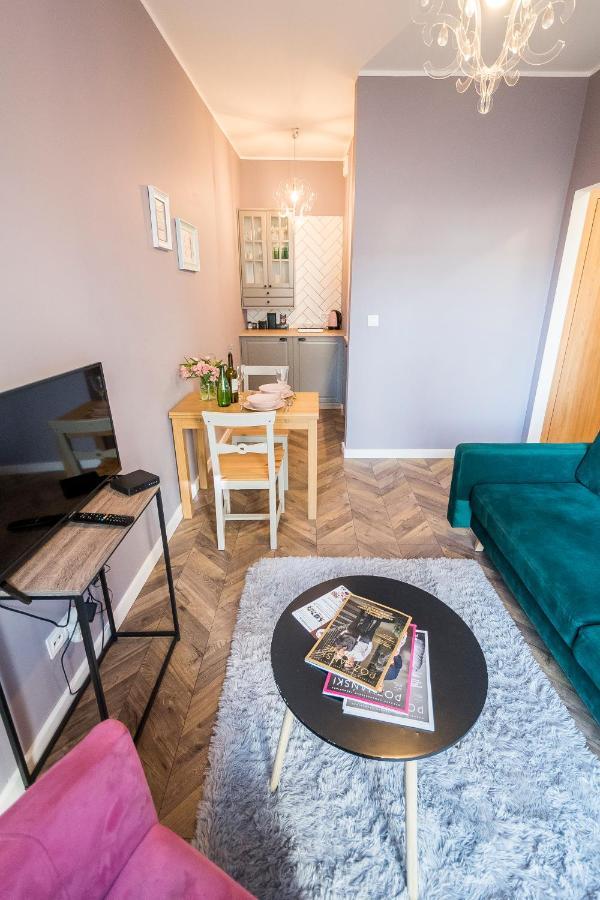 Apartament Z Ogrodkiem I Garazem Poznań Buitenkant foto