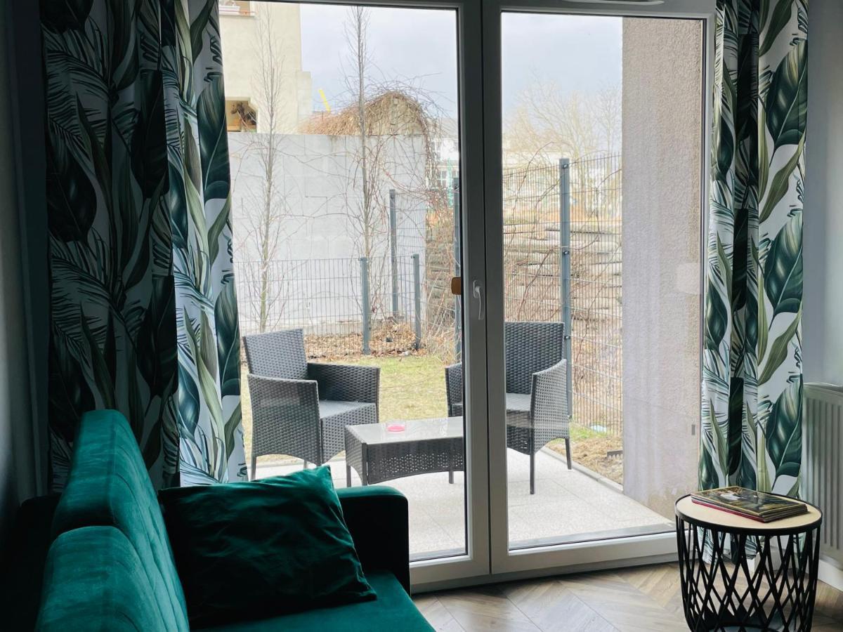 Apartament Z Ogrodkiem I Garazem Poznań Buitenkant foto
