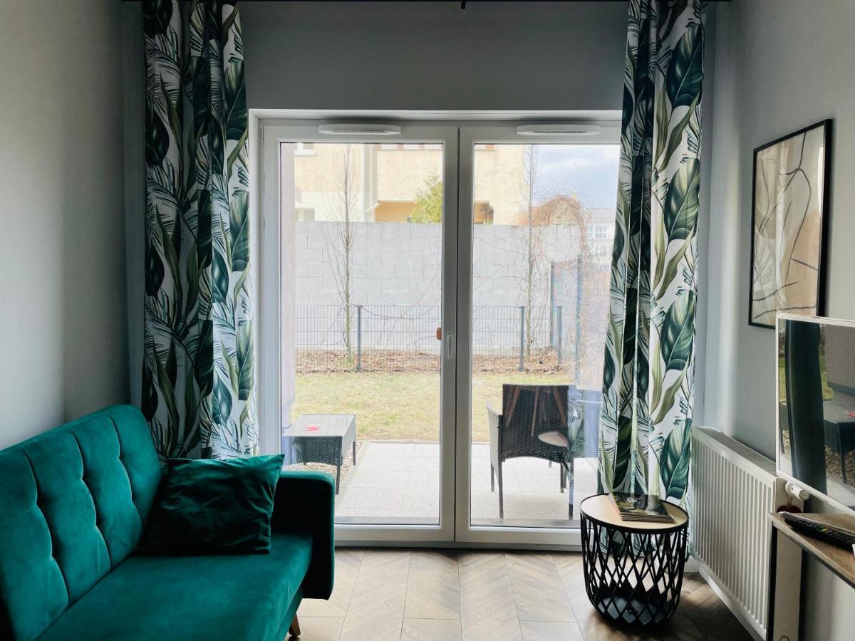 Apartament Z Ogrodkiem I Garazem Poznań Buitenkant foto
