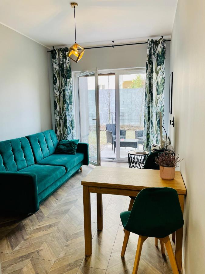 Apartament Z Ogrodkiem I Garazem Poznań Buitenkant foto